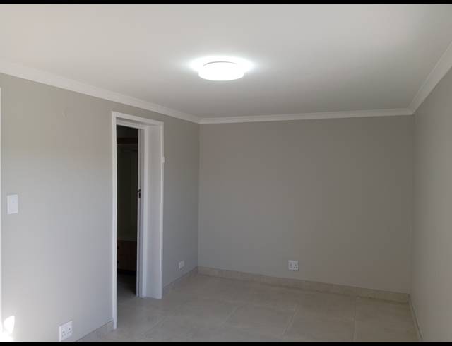 3 BEDROOM FREESTANDING TO LET IN ESSENWOOD